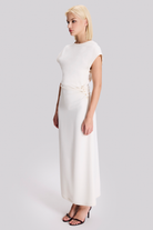 Aksesuar Detaylı Şık Elbise