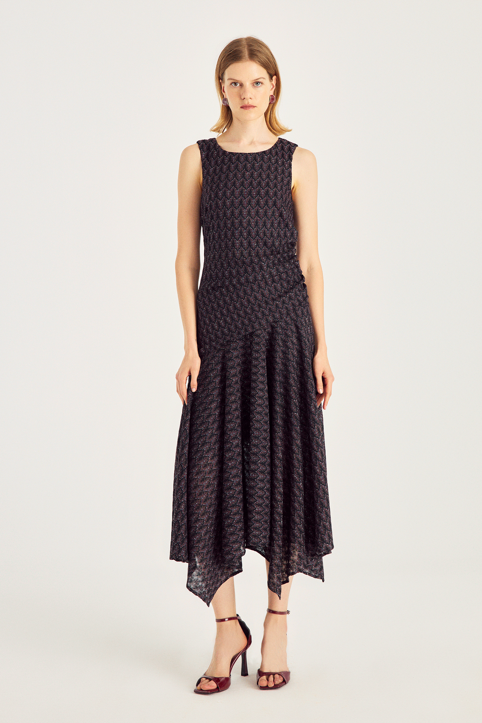 Asimetrik Kesim Midi Boy Dantel Elbise