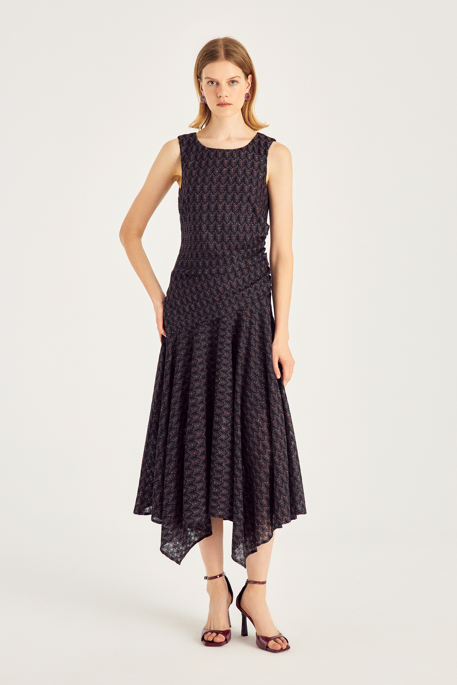 Asimetrik Kesim Midi Boy Dantel Elbise