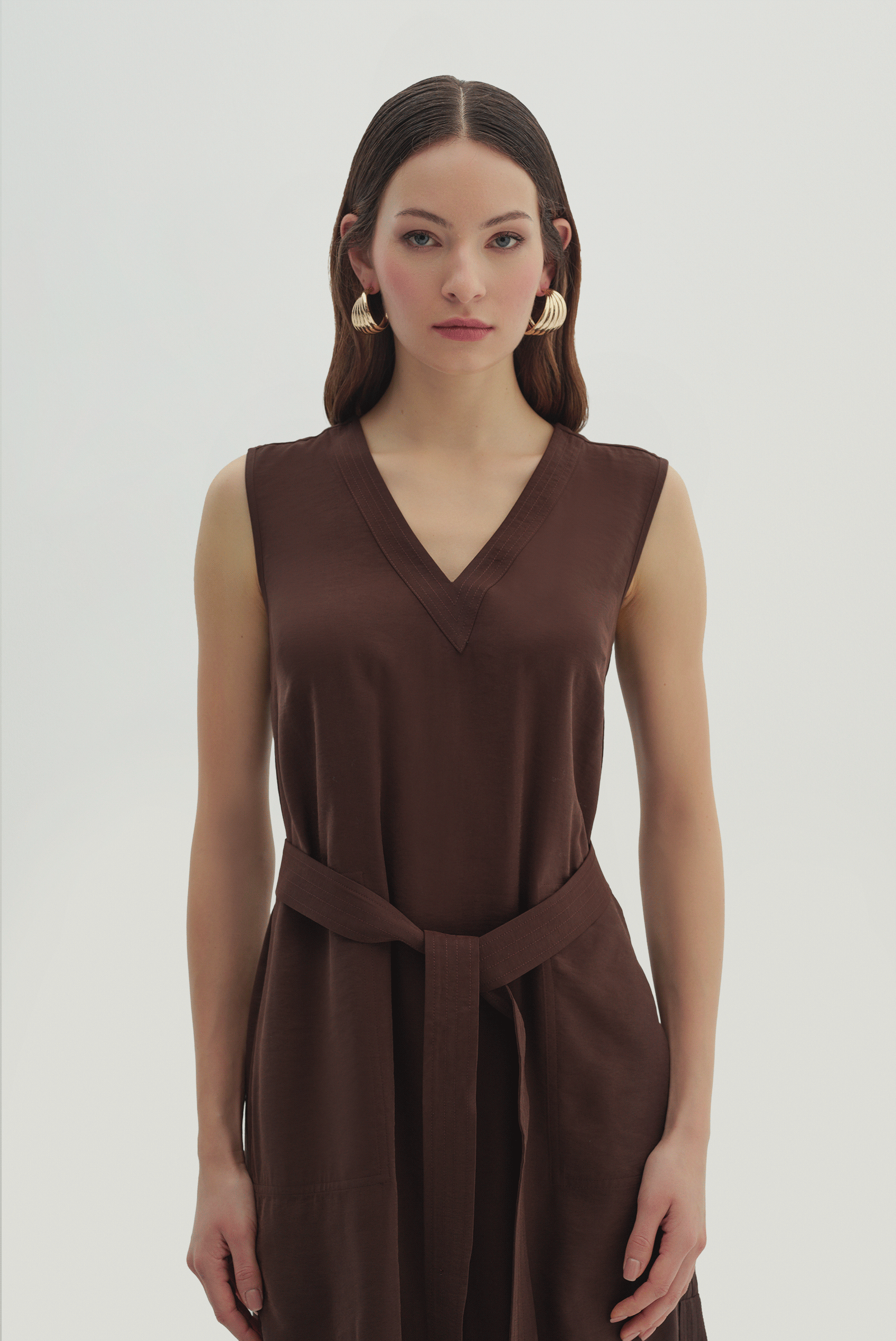 V Yaka Kemerli Midi Elbise