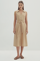 Kolsuz Kuşaklı Midi Boy Elbise