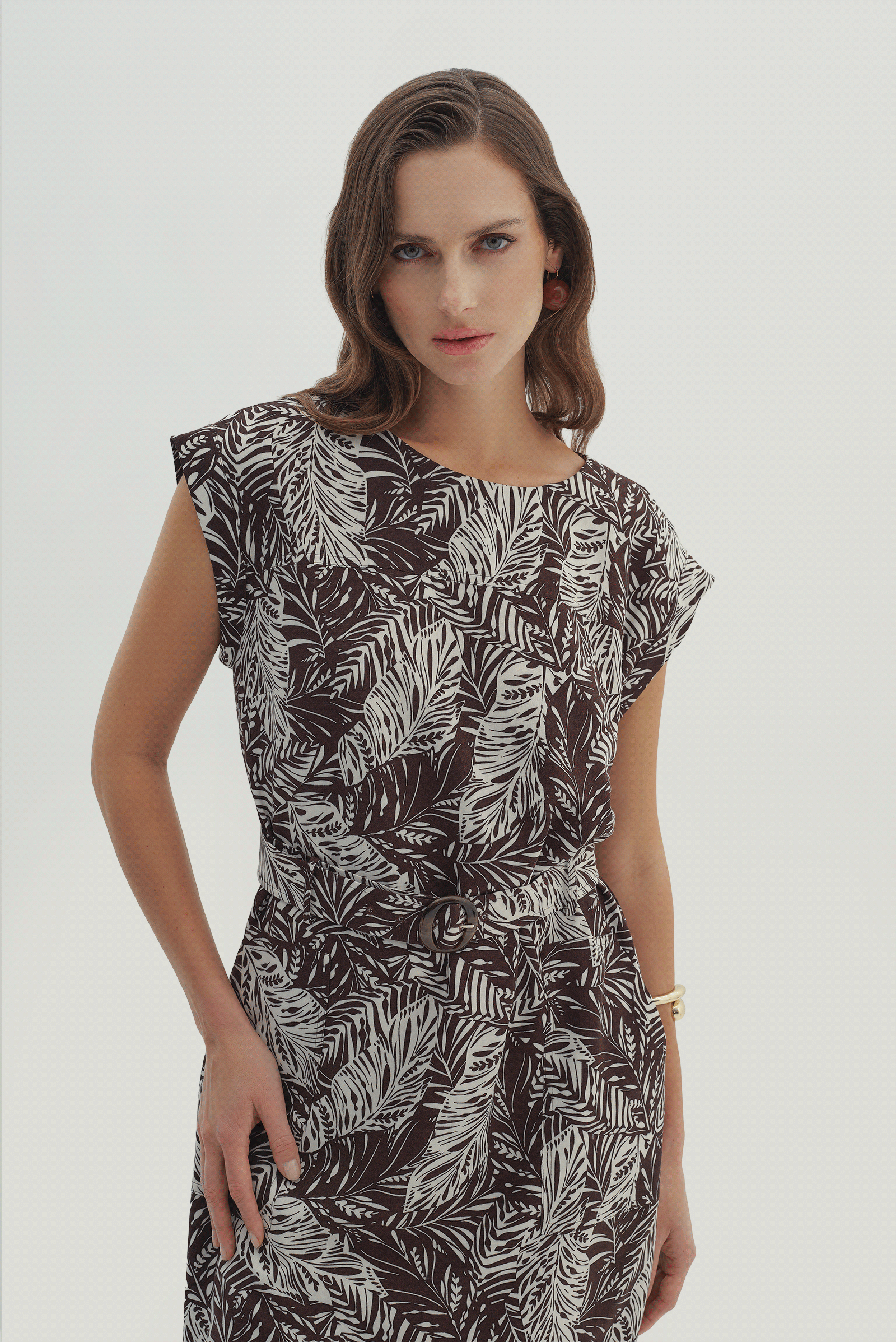 Yaprak Desenli Kemerli Midi Elbise