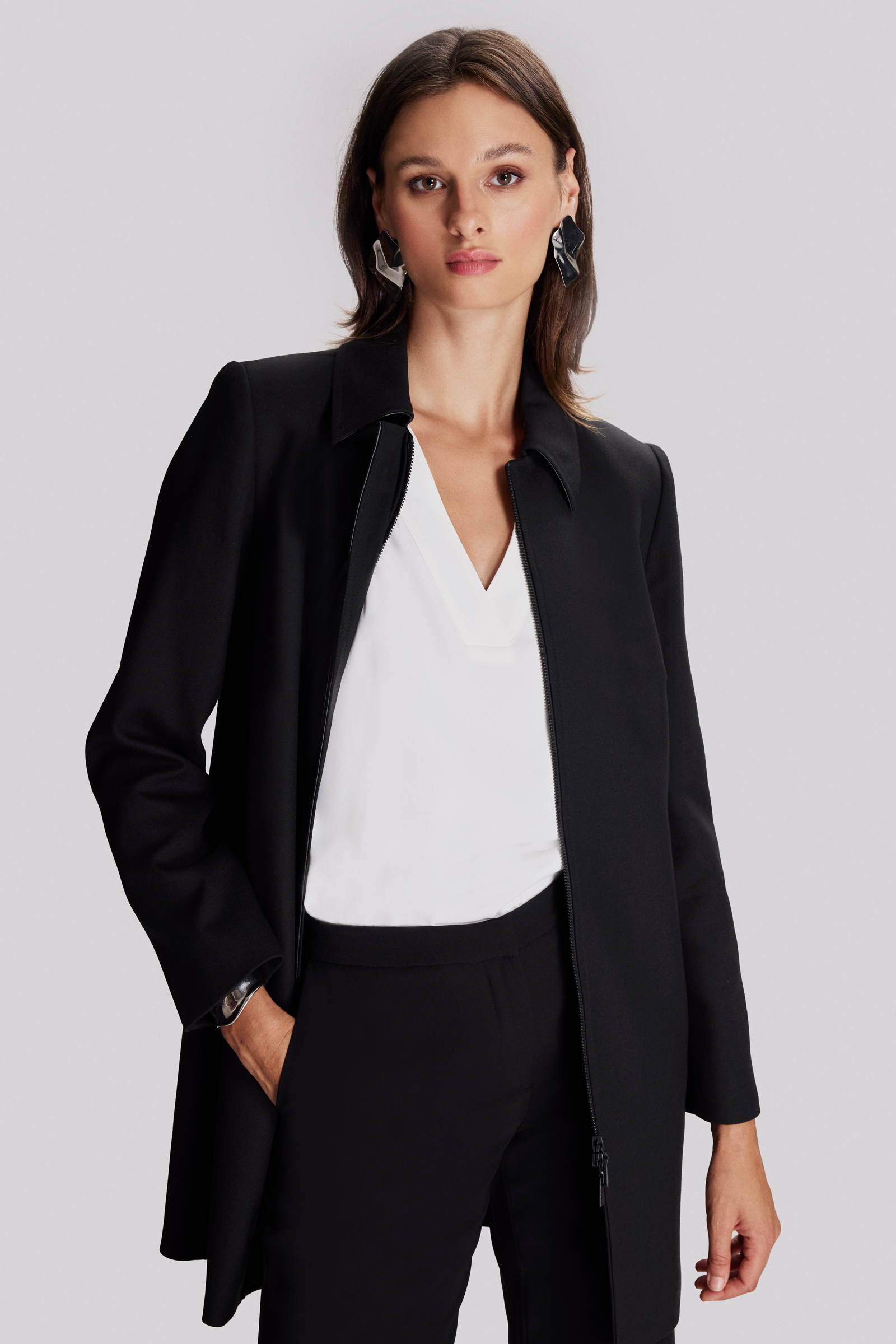 Deri Detaylı Uzun Ceket