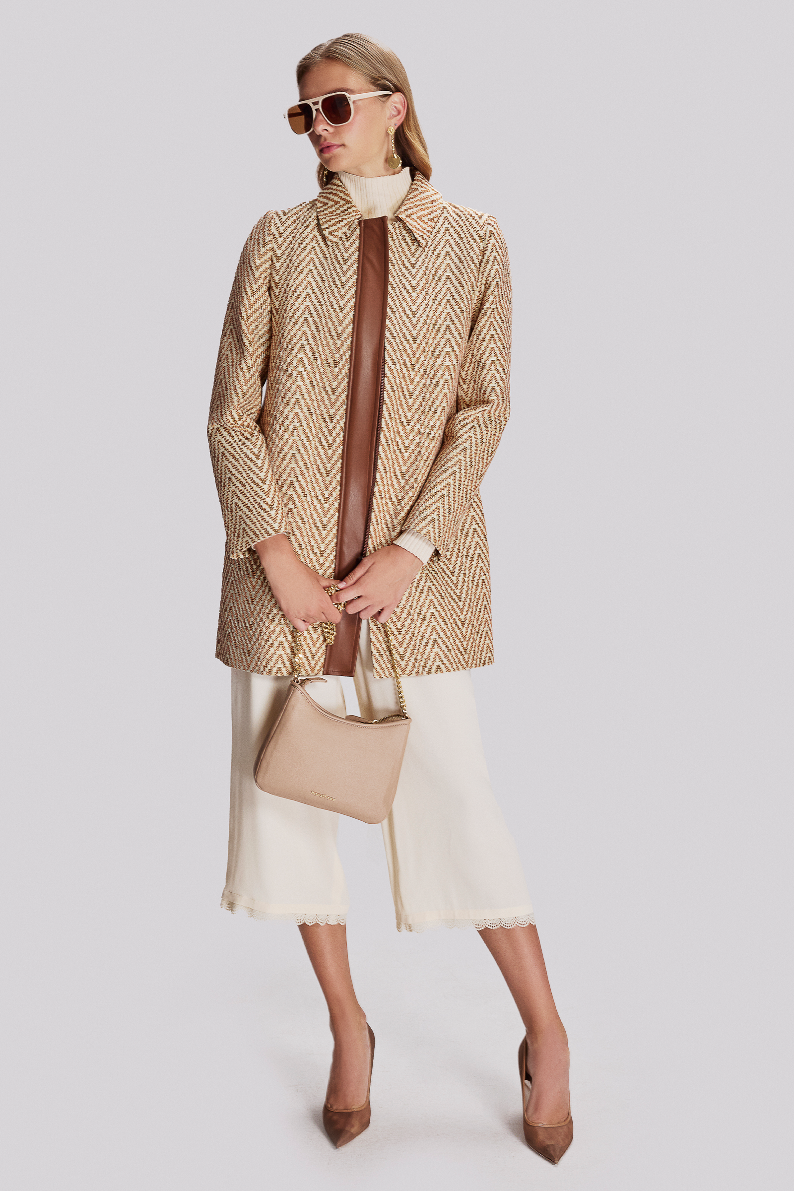 Deri Detaylı Uzun Ceket