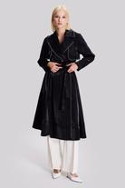 Boncuk Detaylı Trençkot