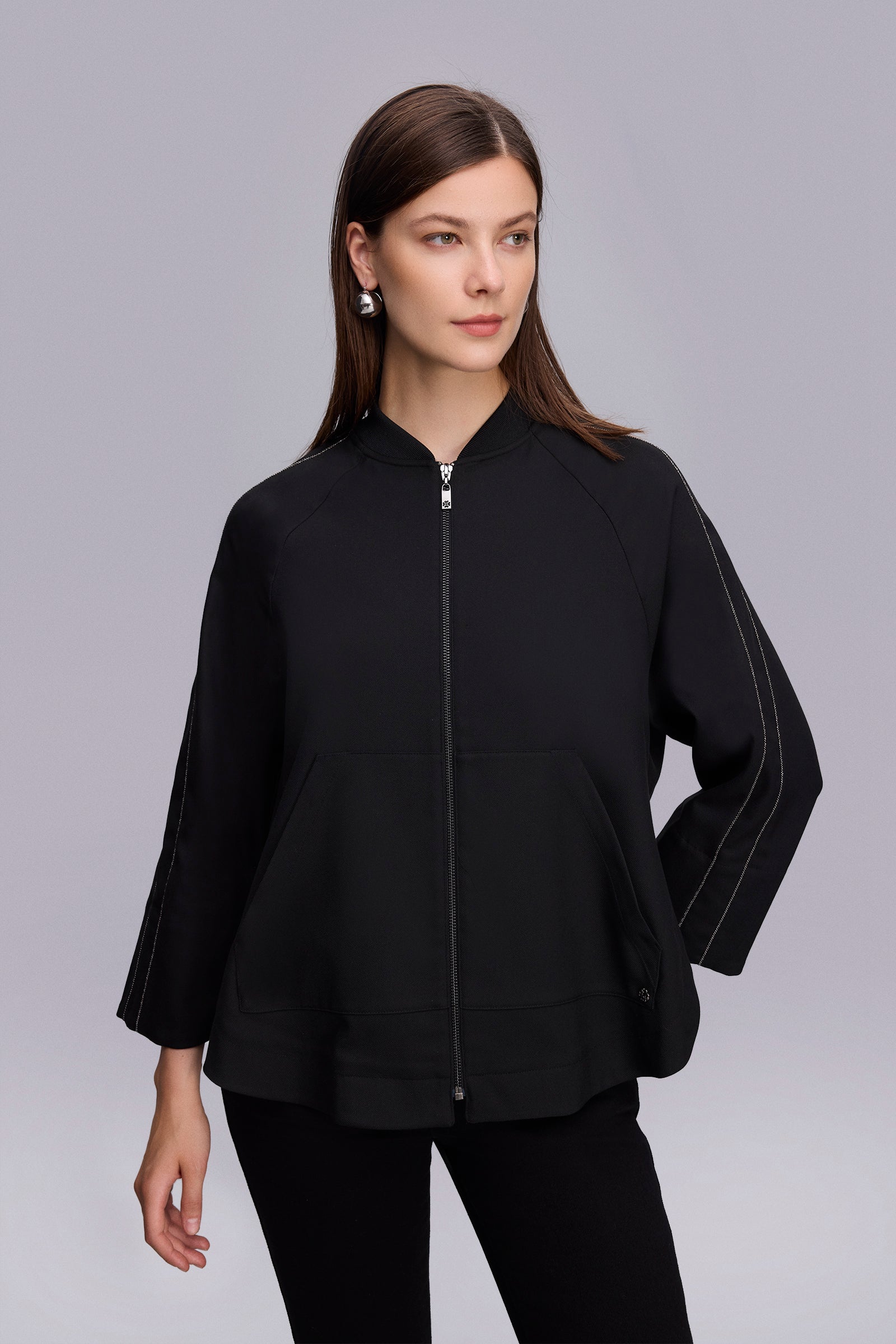 Truvakar Kol Şerit Aksesuarlı Siyah Ceket