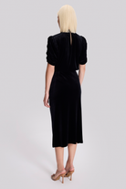 Aksesuar Detaylı Midi Boy Kadife Etek