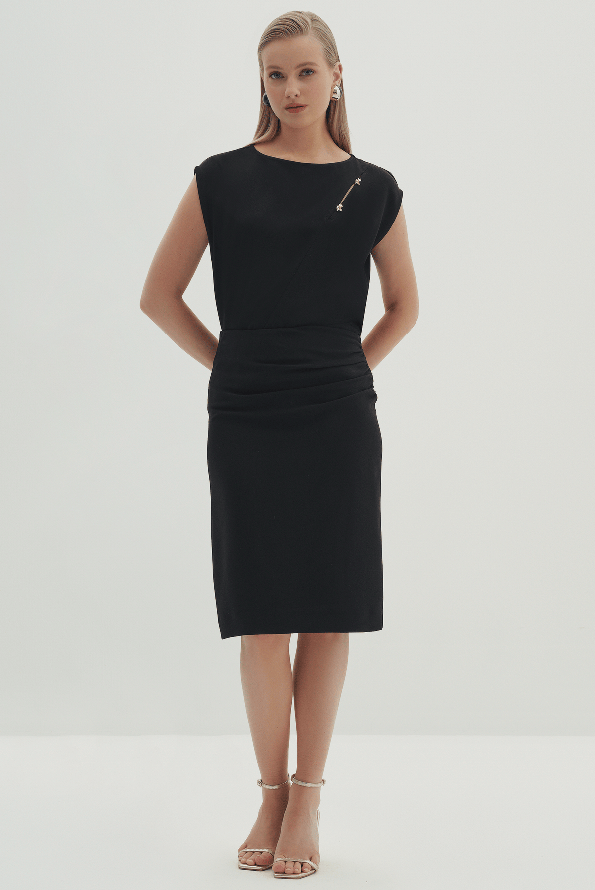 Drape Detaylı Kalem Etek
