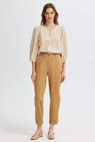 Paçası Düğmeli Havuç Form Pantolon