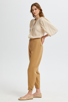 Paçası Düğmeli Havuç Form Pantolon