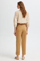 Paçası Düğmeli Havuç Form Pantolon