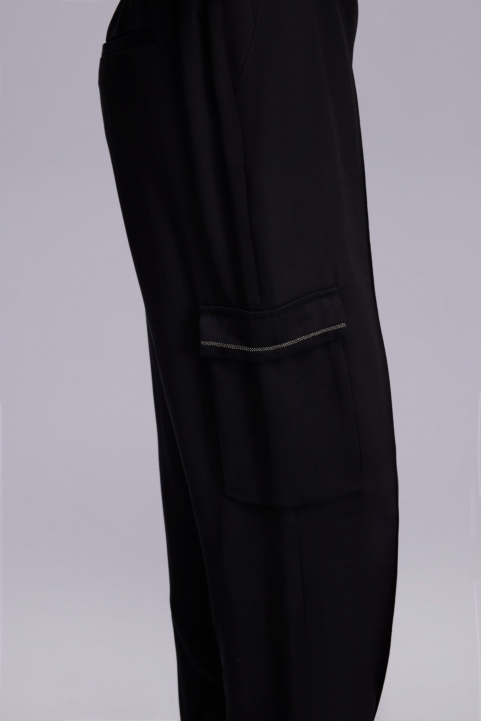 Paçası Büzgü Detaylı Pantolon