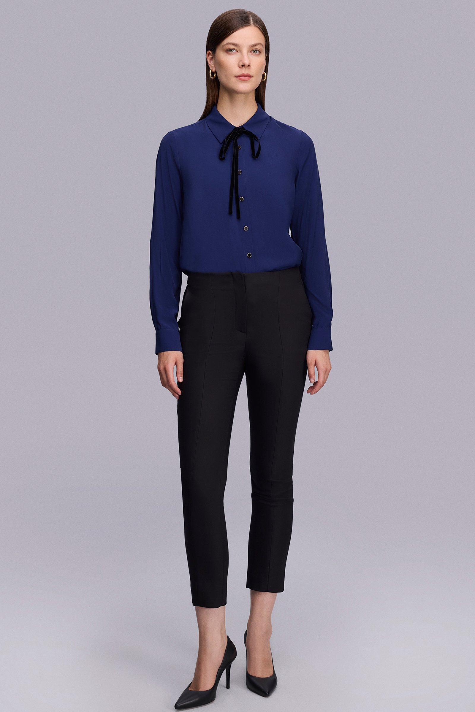 Önü Kesikli Klasik Haki Pantolon