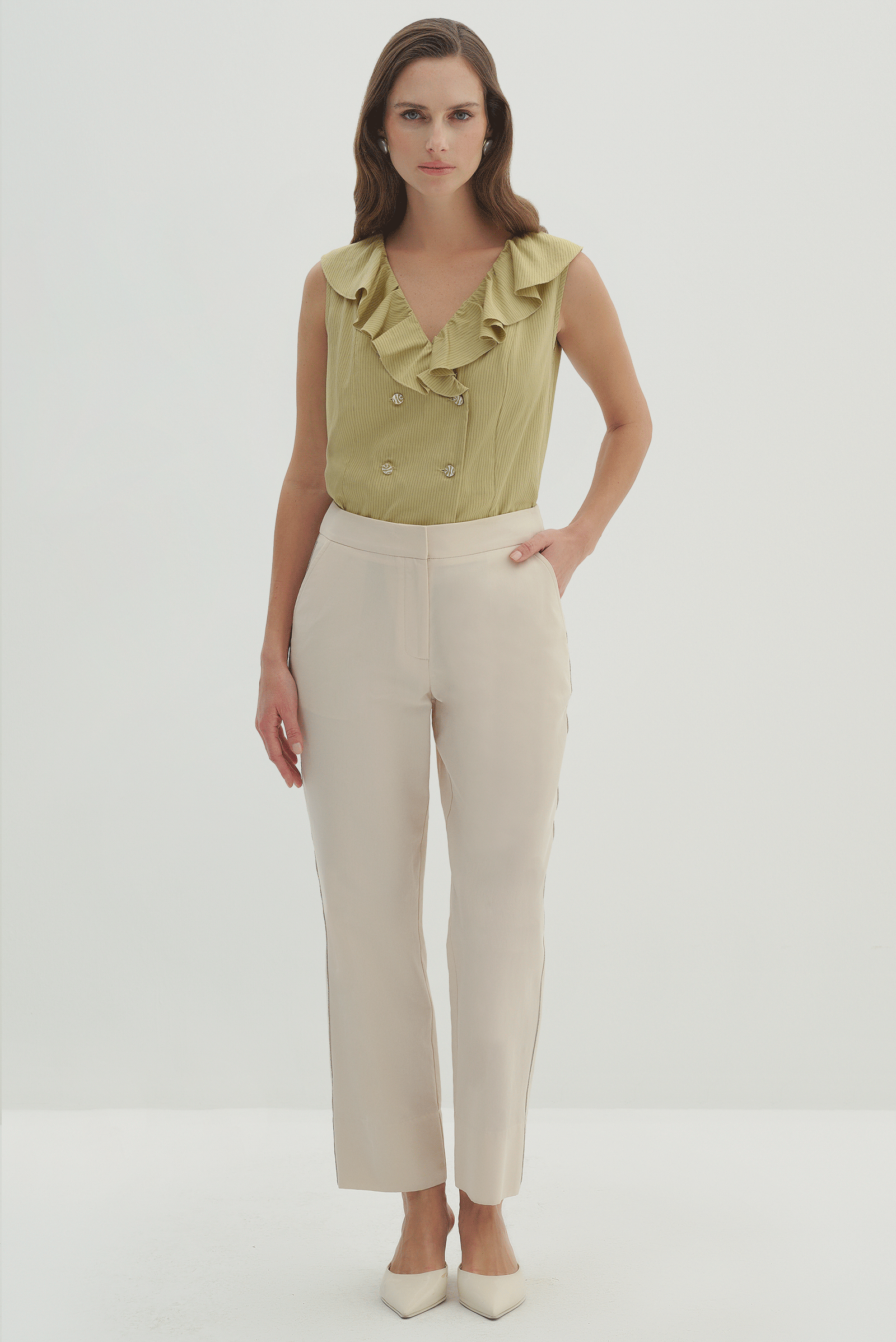 Yanları Şerit Detaylı Pantolon