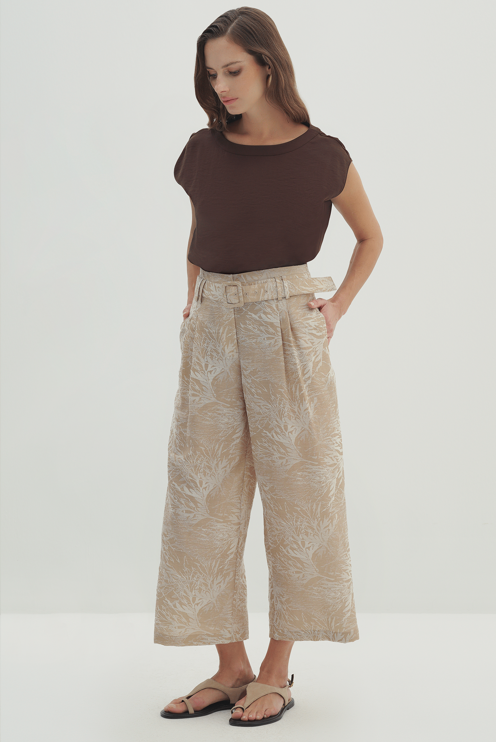 Desenli Kemerli Bol Paça Pantolon