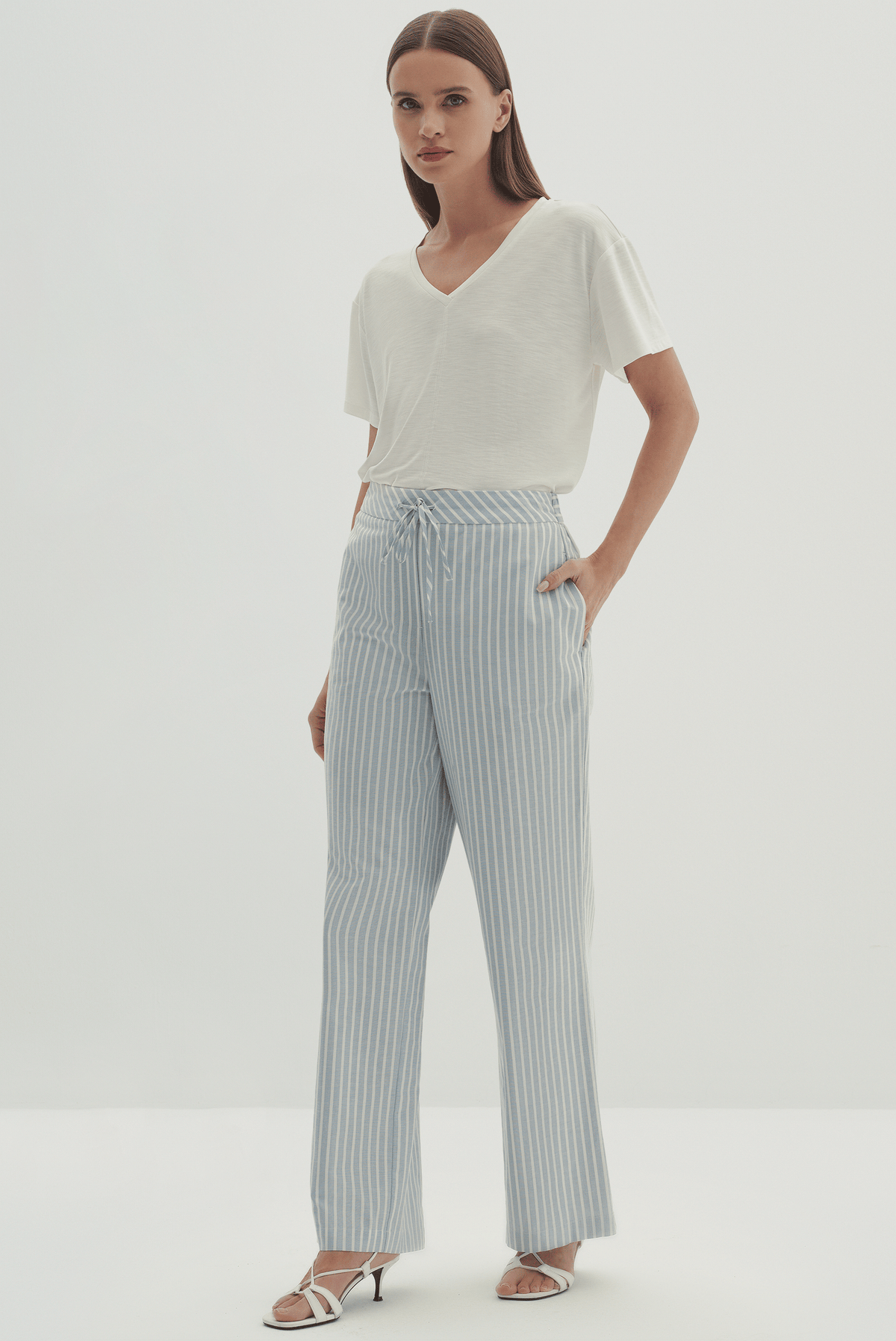 Cep Detaylı Çizgili Pantolon