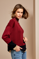 Kontrast Dik Yaka Triko Kazak