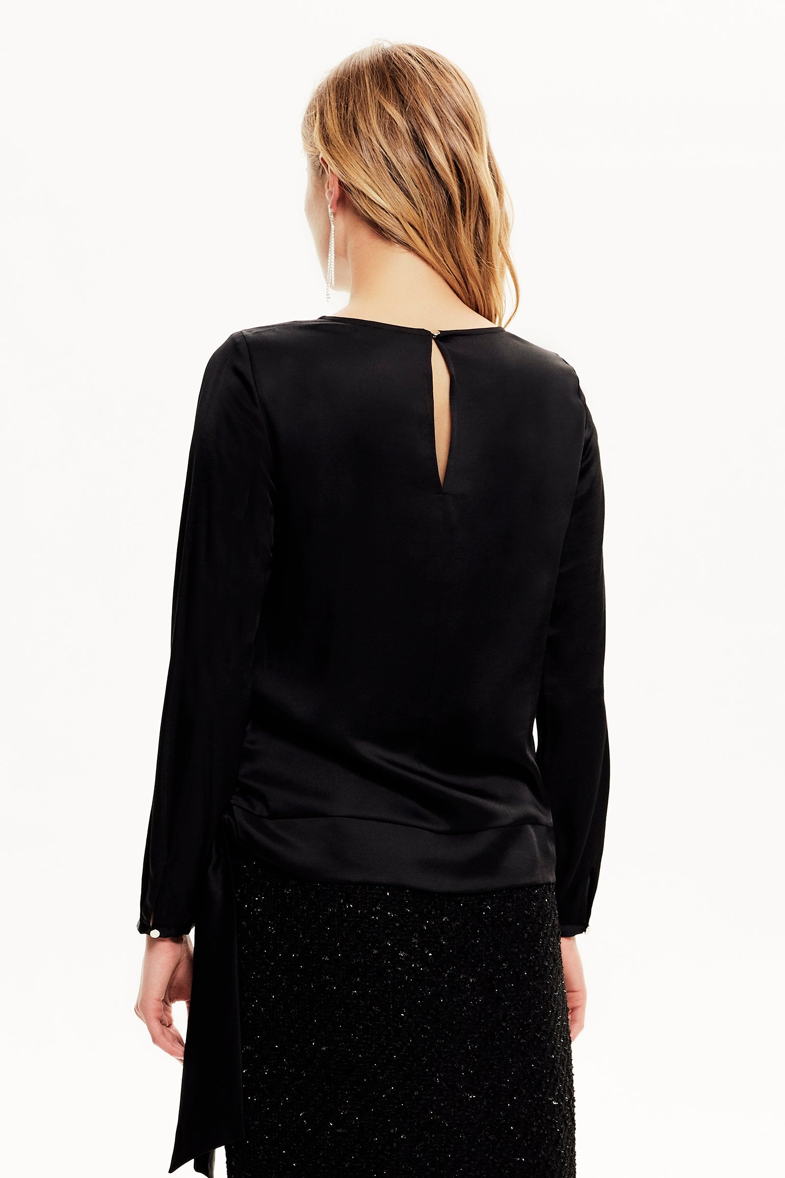 Bağlama Detaylı Saten Bluz