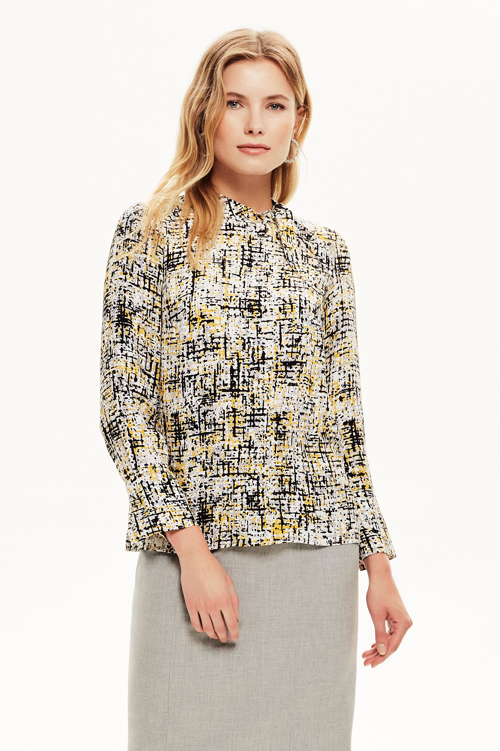 Yakası Bağlamalı Bluz