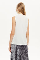 Önü Pileli Kolsuz Pudra Bluz