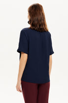 Yarım Patlı Dökümlü Bluz