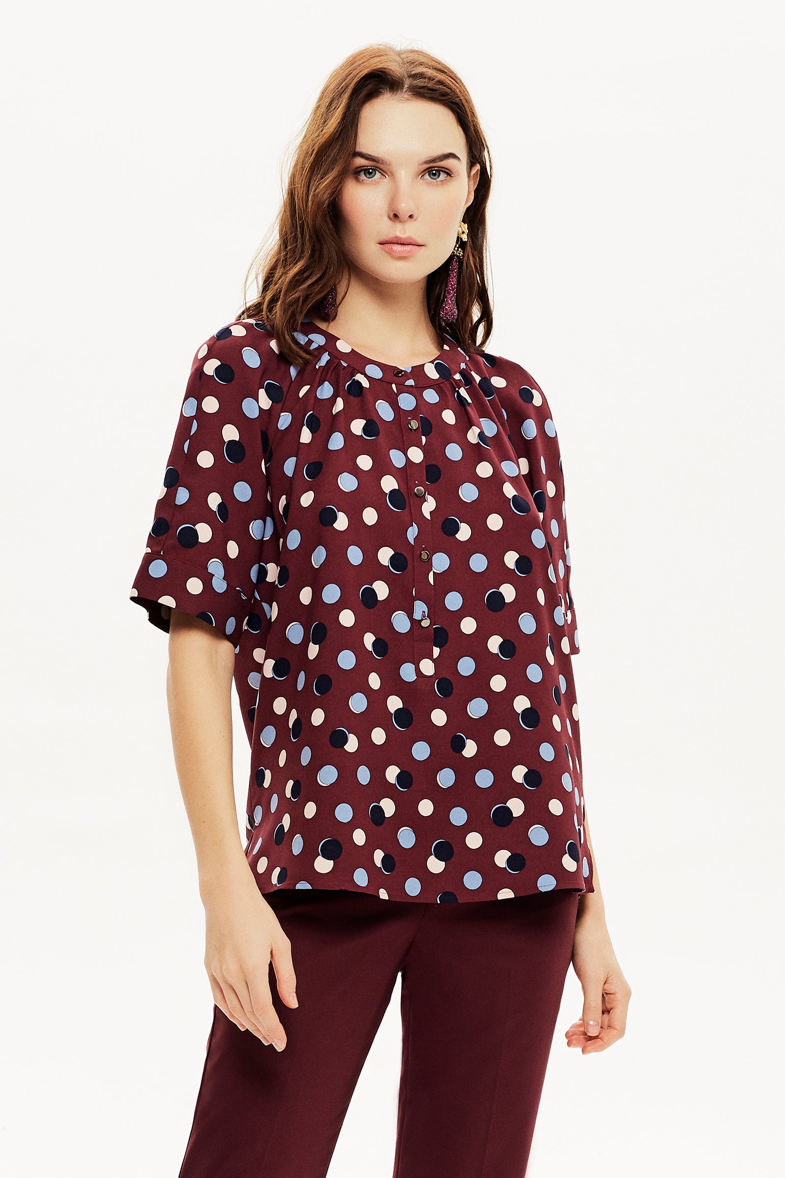 Yarım Patlı Dökümlü Bluz