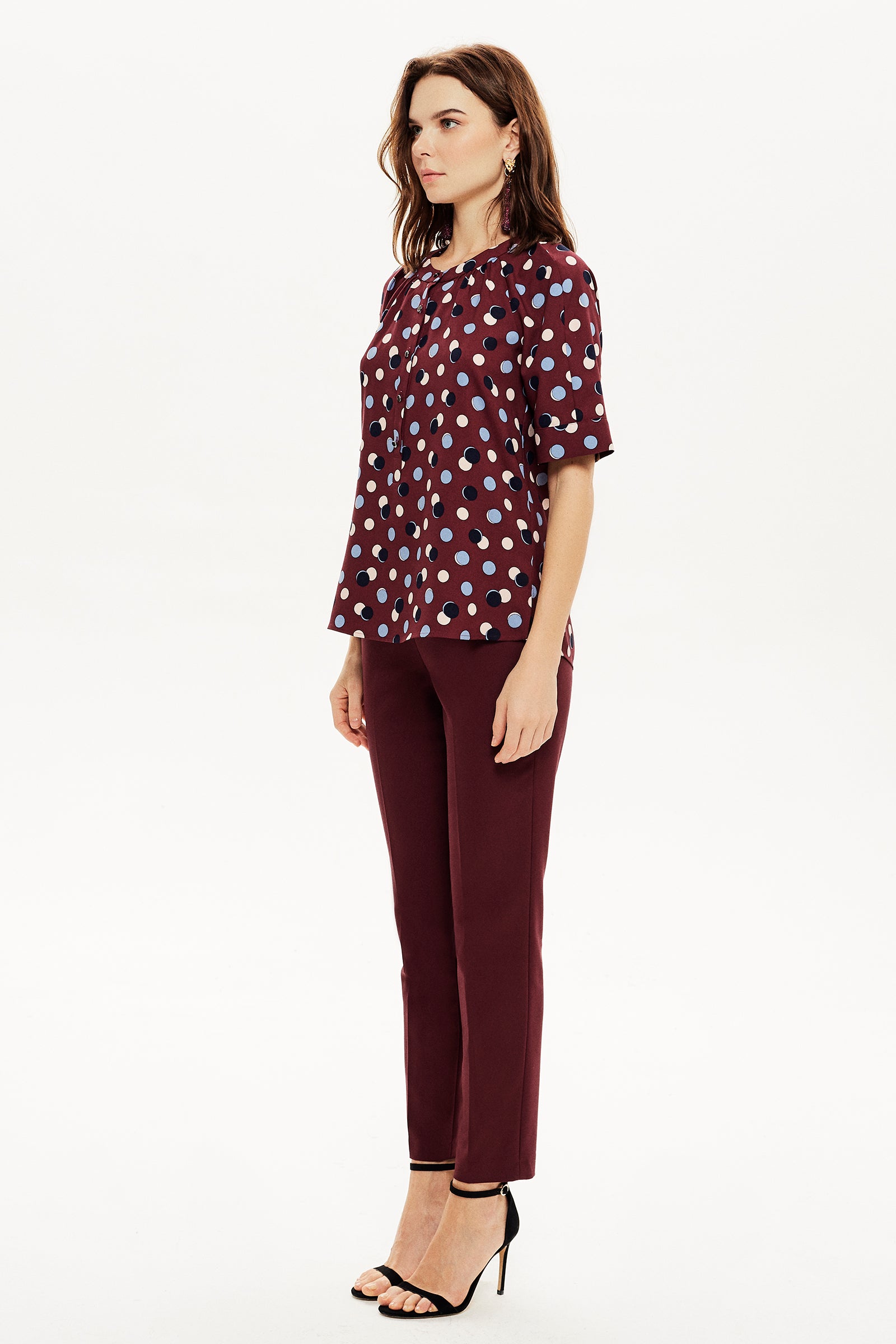 Yarım Patlı Dökümlü Bluz