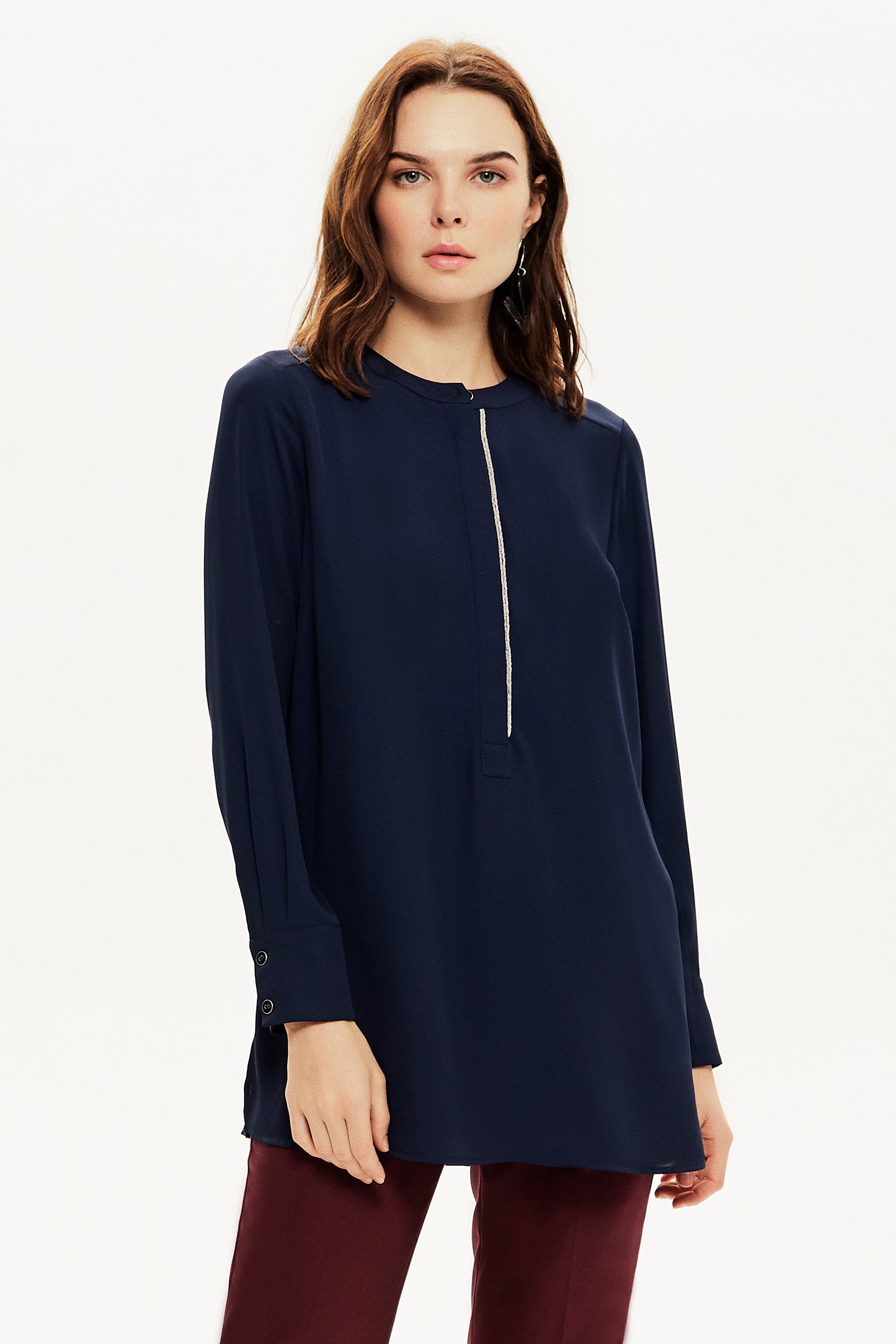 Yakası Zincirli Tunik