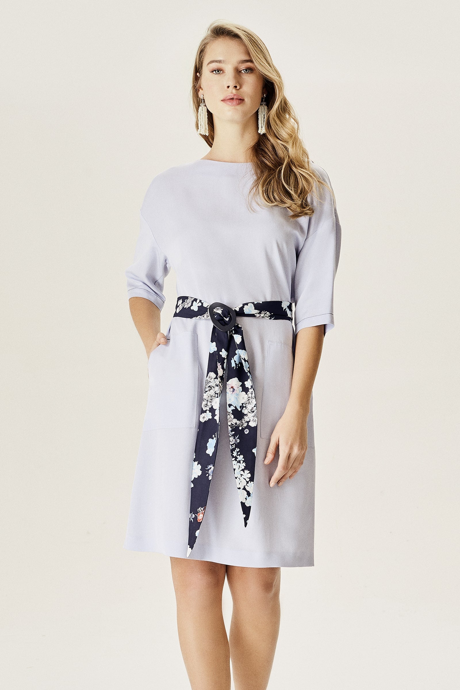 Yarasa Kollu Kuşaklı Elbise