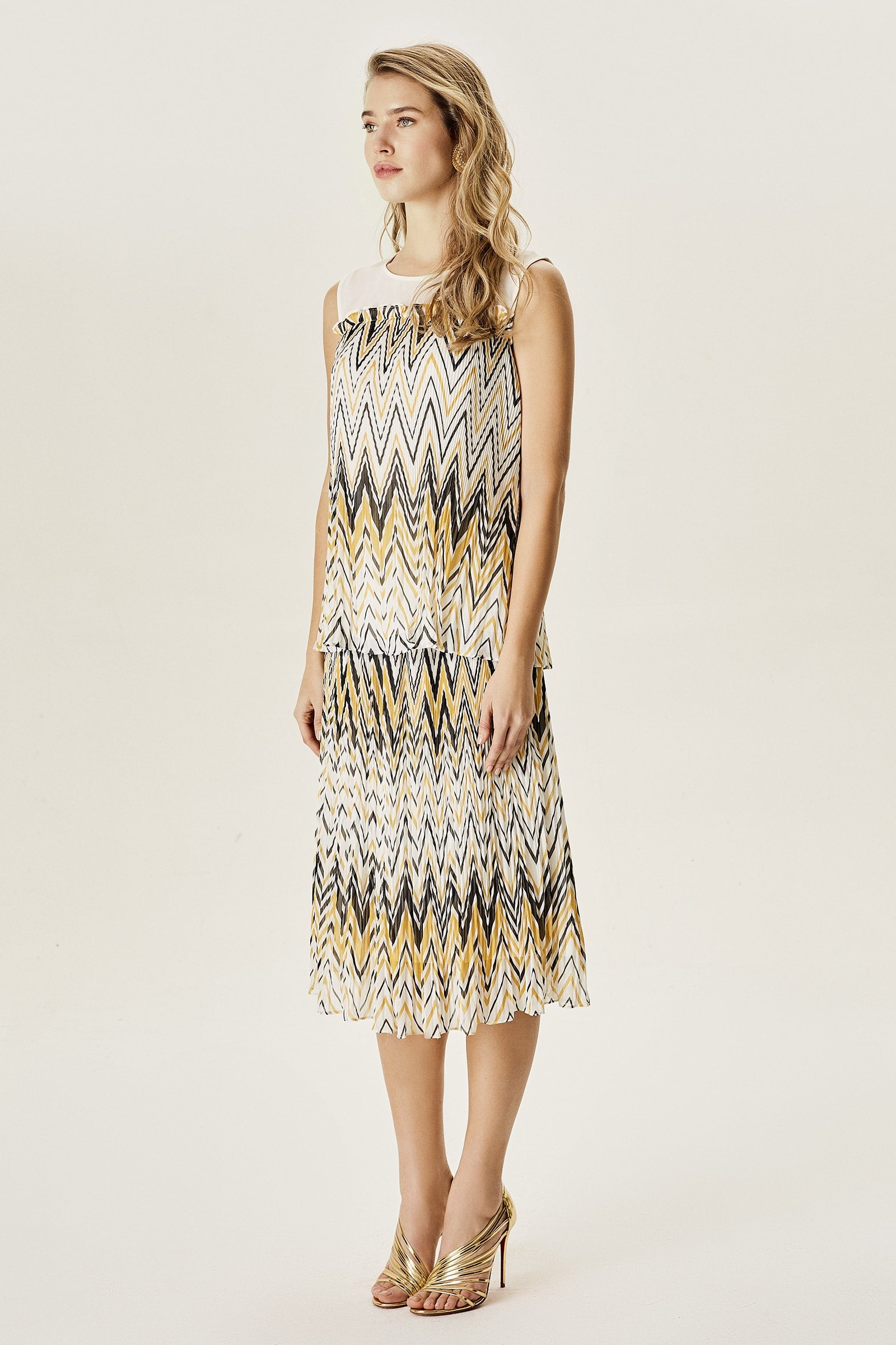 Piliseli Şifon Bluz