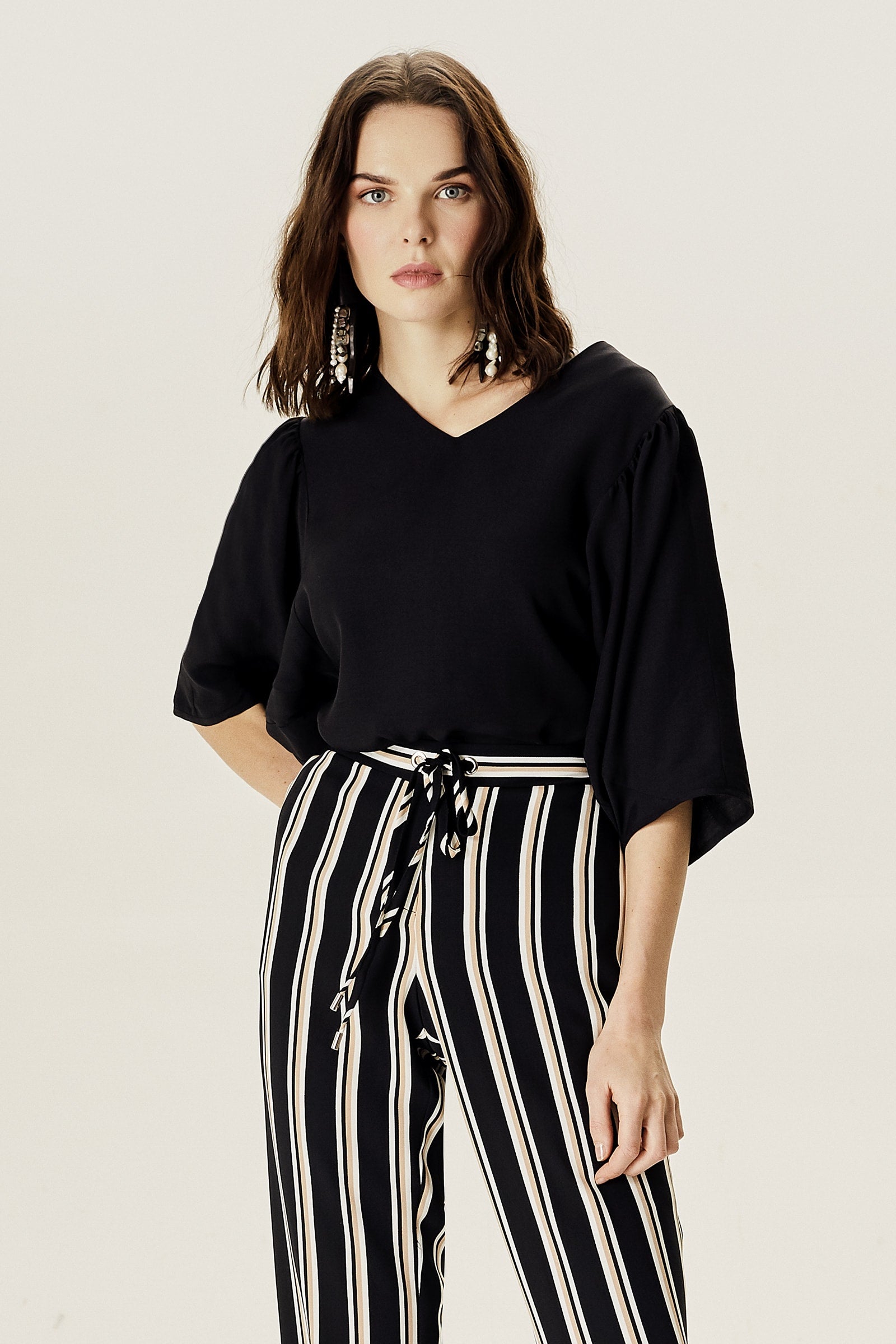 Yarasa Kollu Dökümlü Bluz