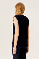 Zincir Detay Kolsuz Bluz