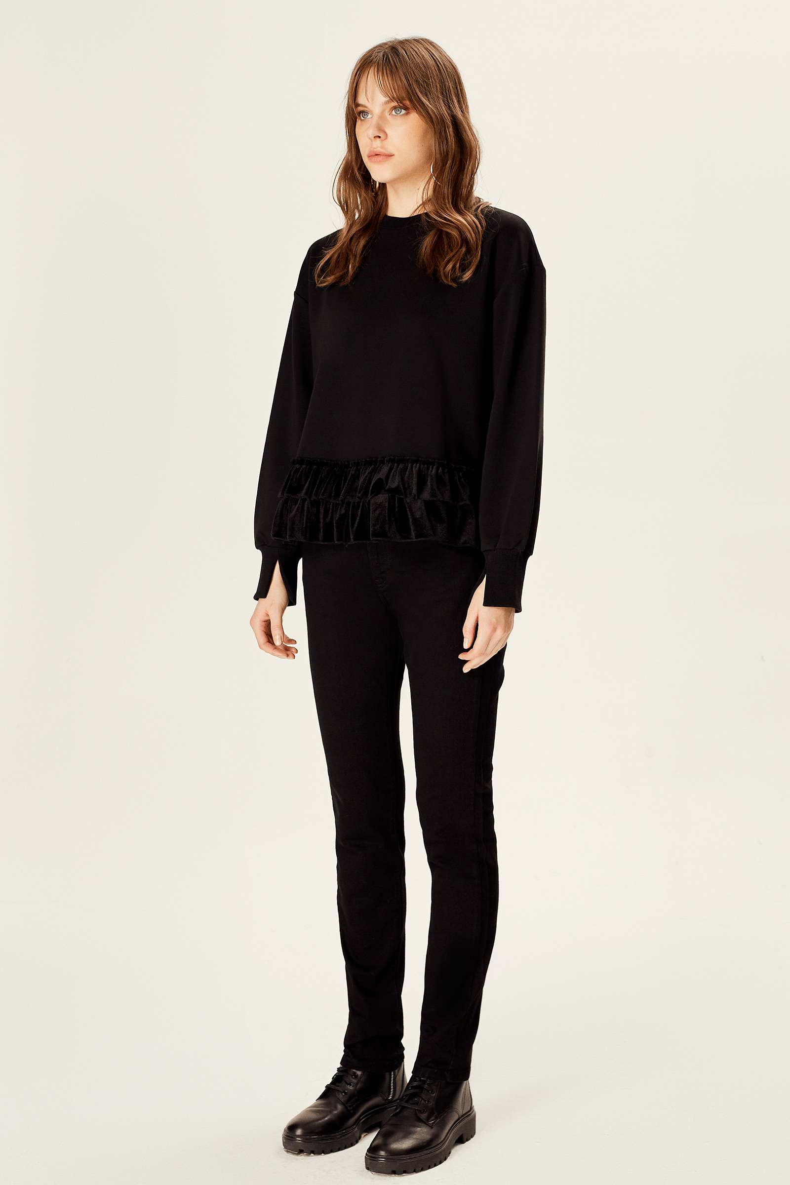 Kadife Fırfırlı Sweatshirt
