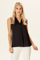 Pile Detaylı Kolsuz Bluz