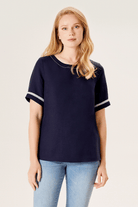 Zincir Aksesuarlı Yarım Kollu Keten Karışımlı Bluz