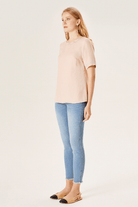 Zincir Aksesuarlı Yarım Kollu Keten Karışımlı Bluz