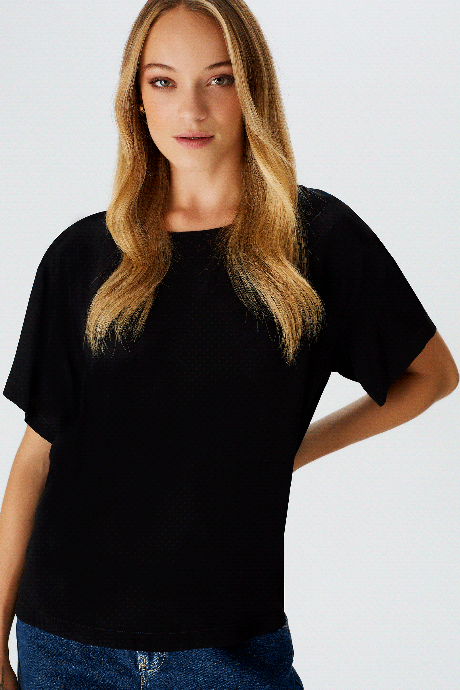 Yarım Kollu Geniş Kesim Bluz