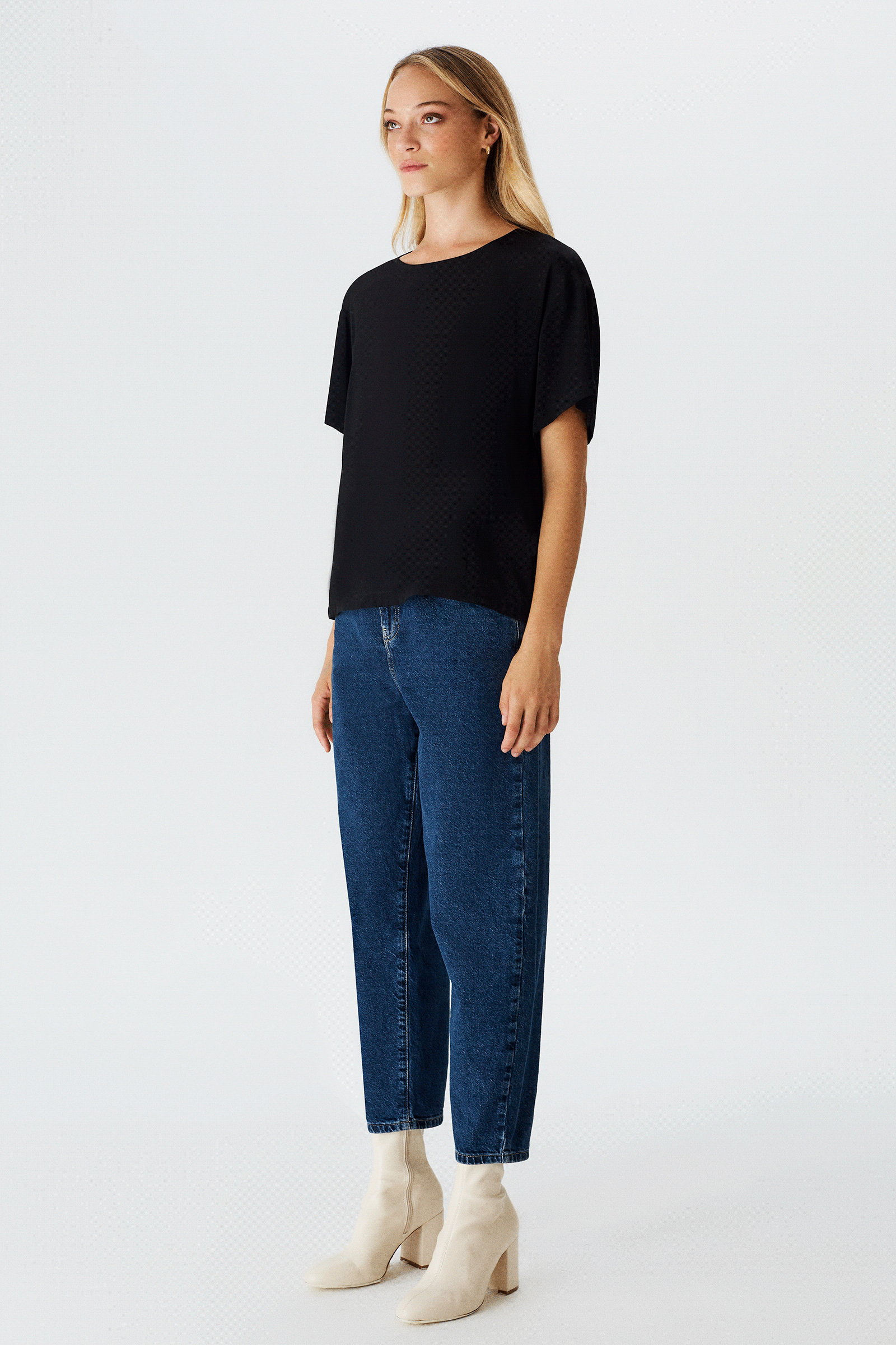 Yarım Kollu Geniş Kesim Bluz