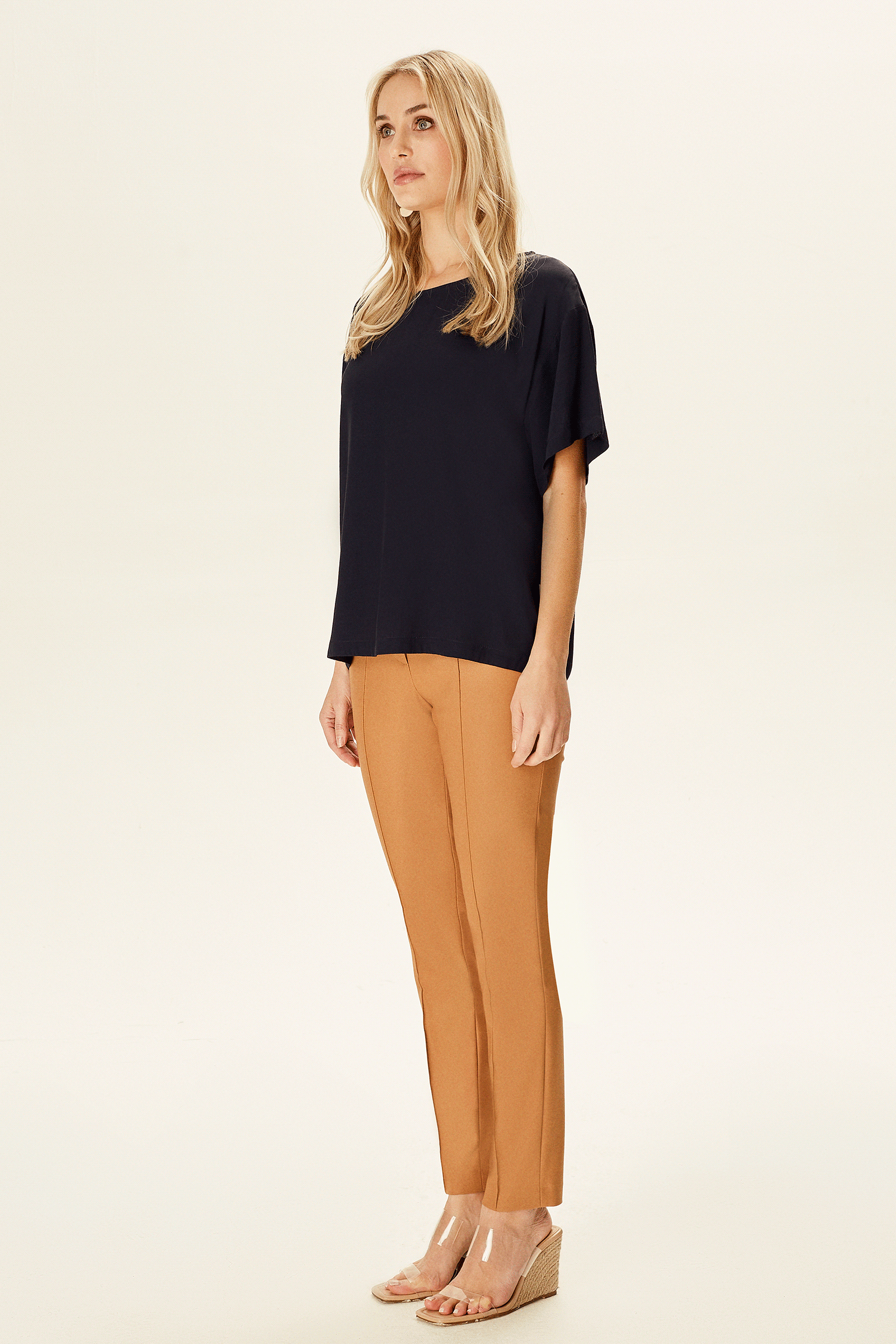 Yarım Kollu Geniş Kesim Bluz