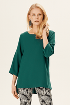 Yanı Yırtmaçlı Arkası Uzun Bluz