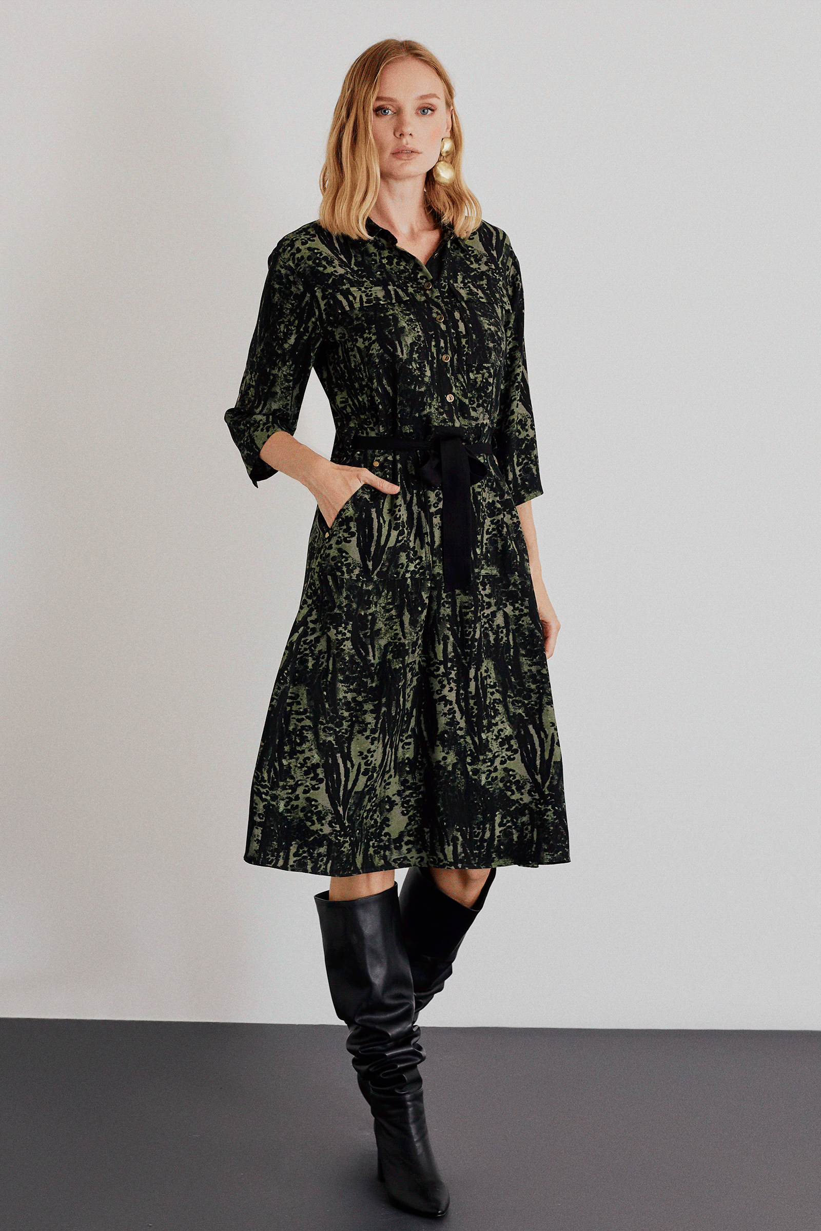 Yarım Patlı Kuşaklı Elbise