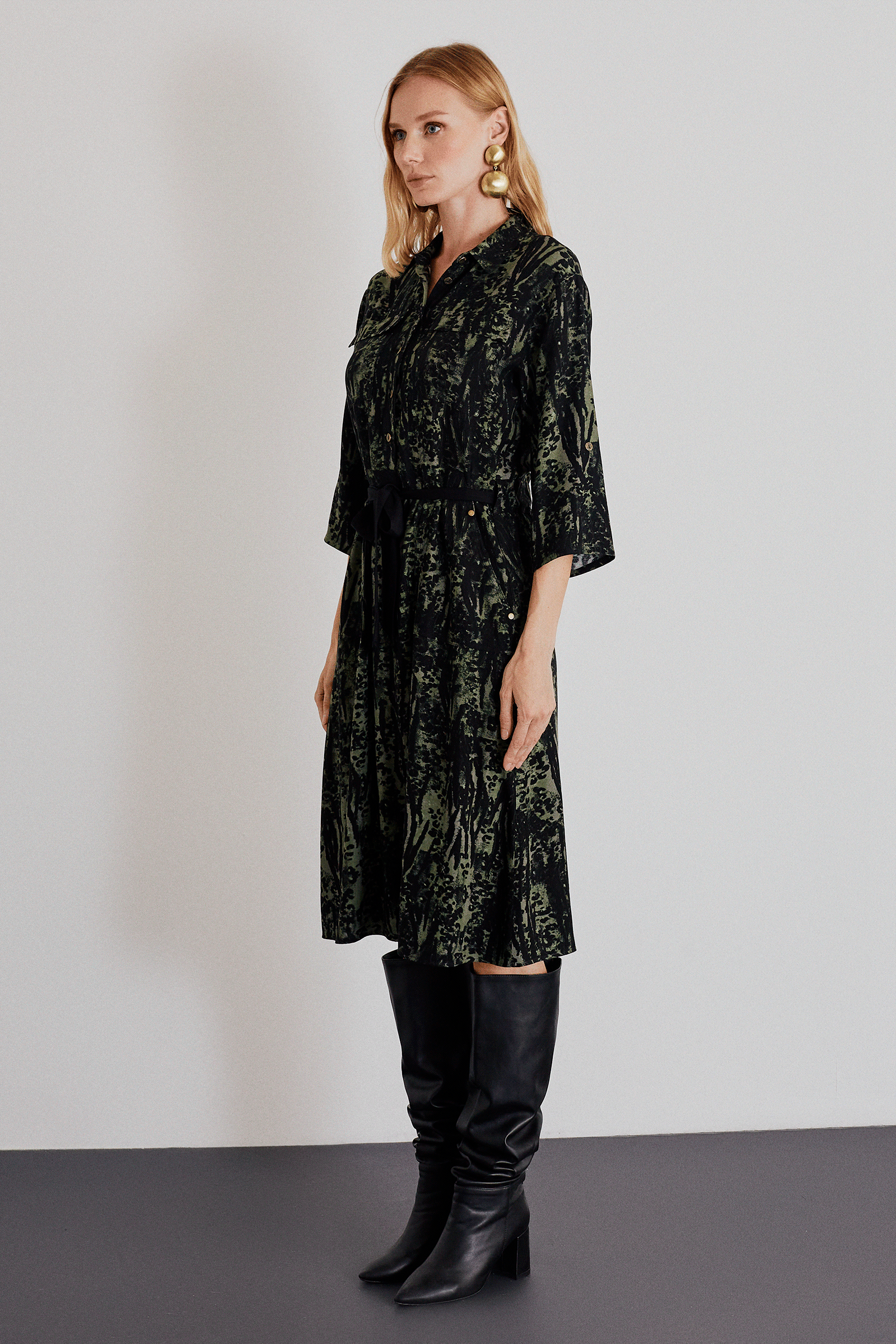 Yarım Patlı Kuşaklı Elbise