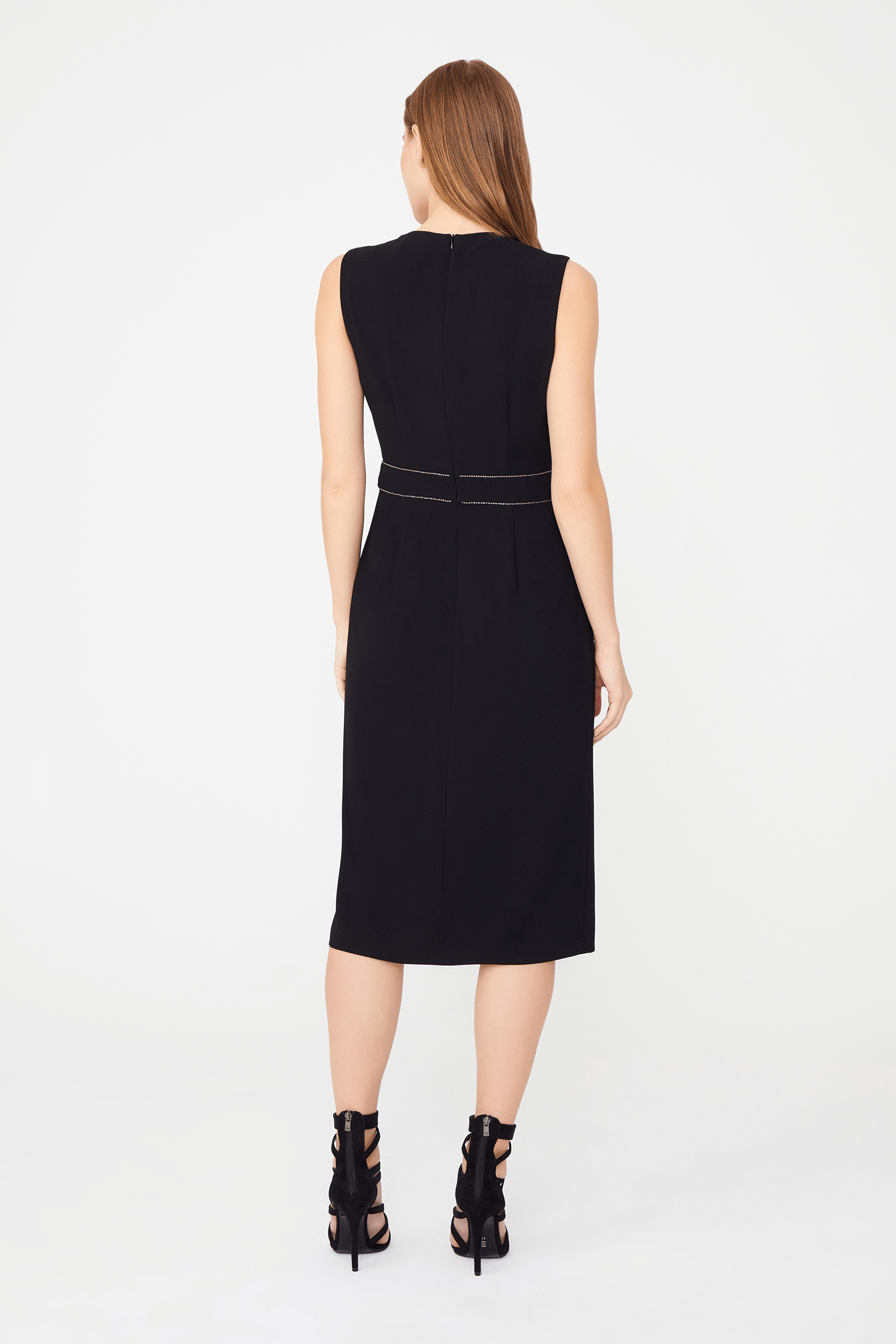 Yırtmaç Detaylı Midi Boy Elbise