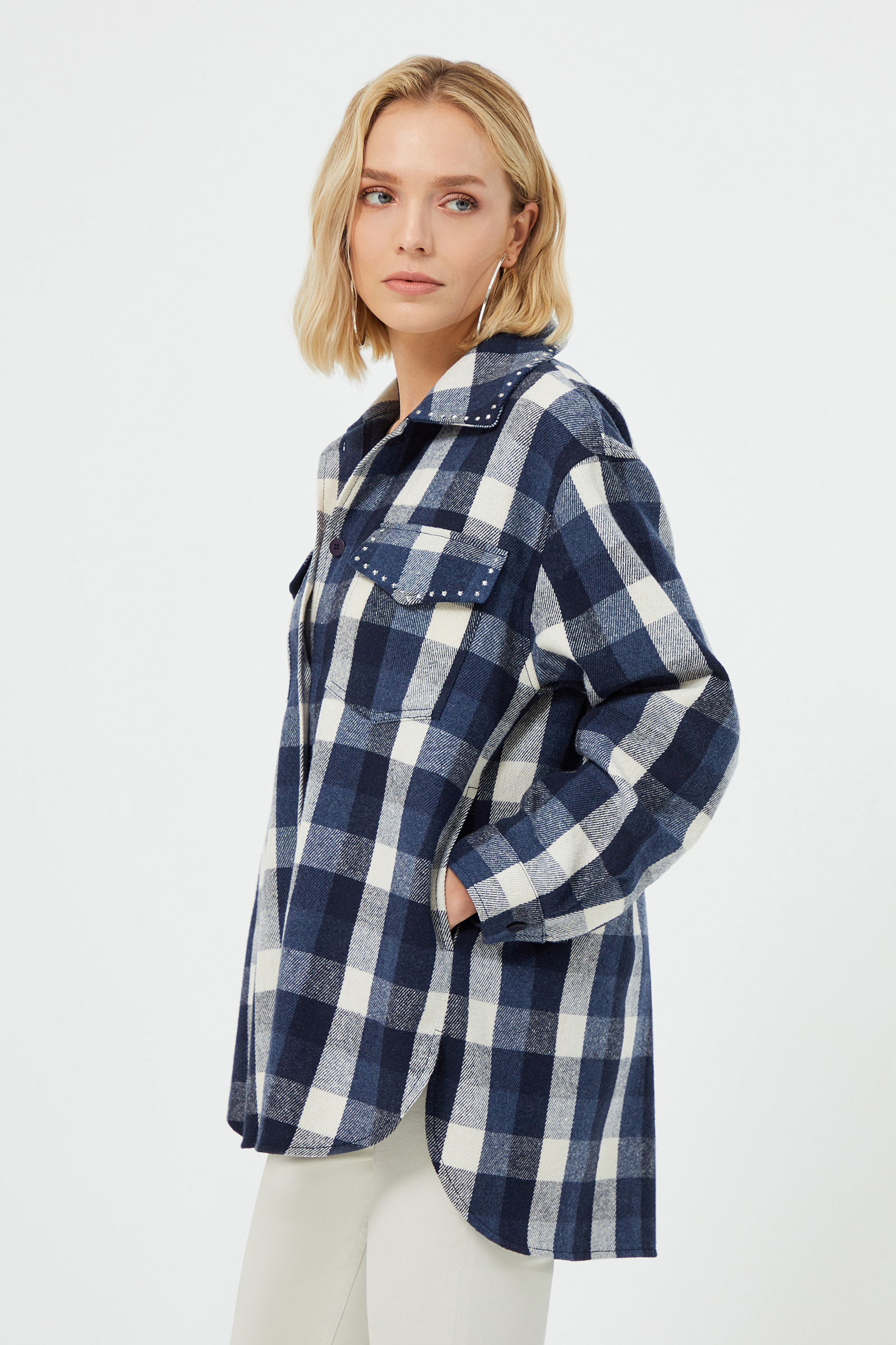 Zımba Detaylı Ekose Gömlek