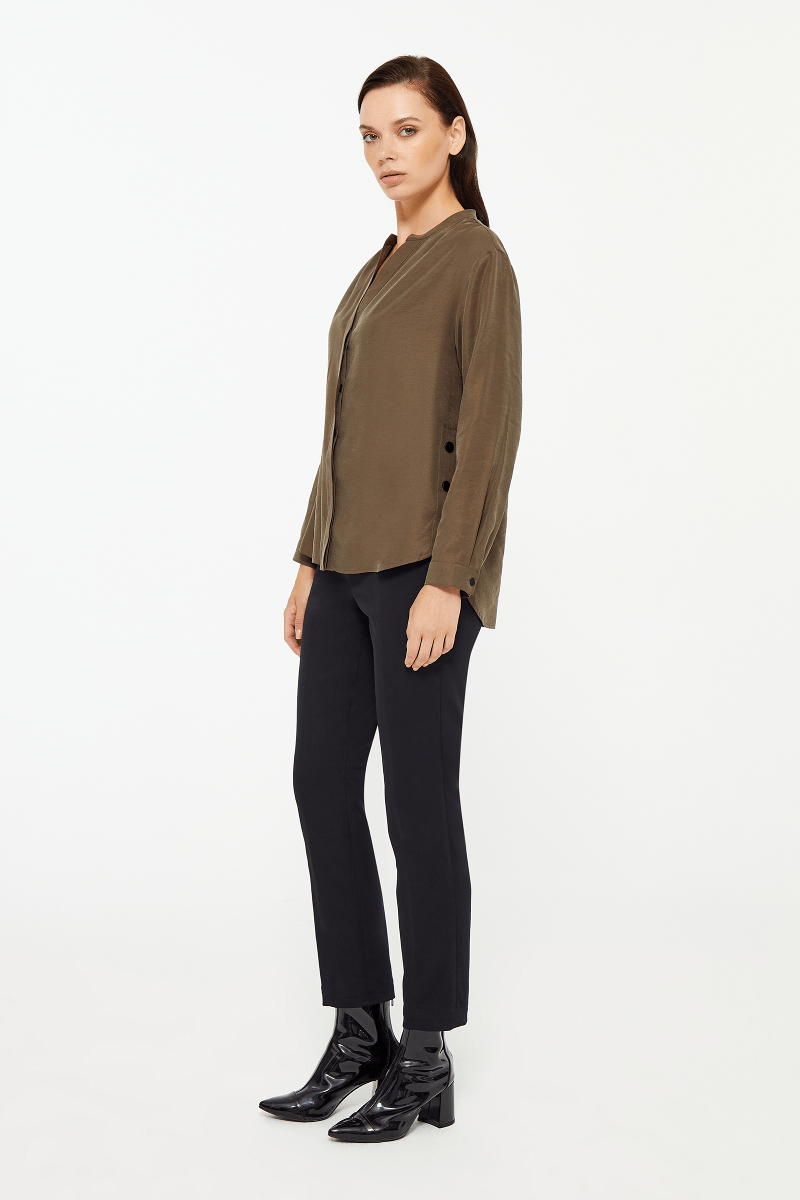 Yanları Çıtçıt Detaylı Bluz