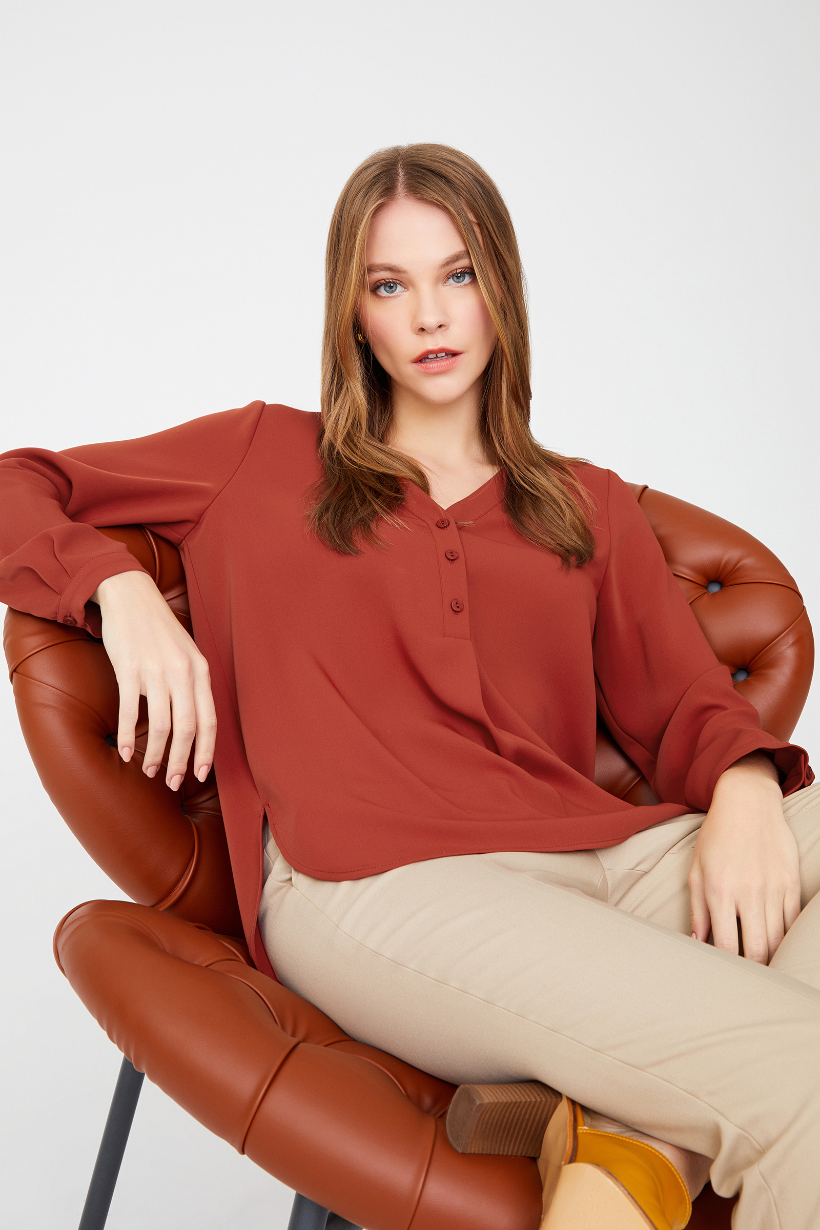 Dökümlü Detaylı Gömlek