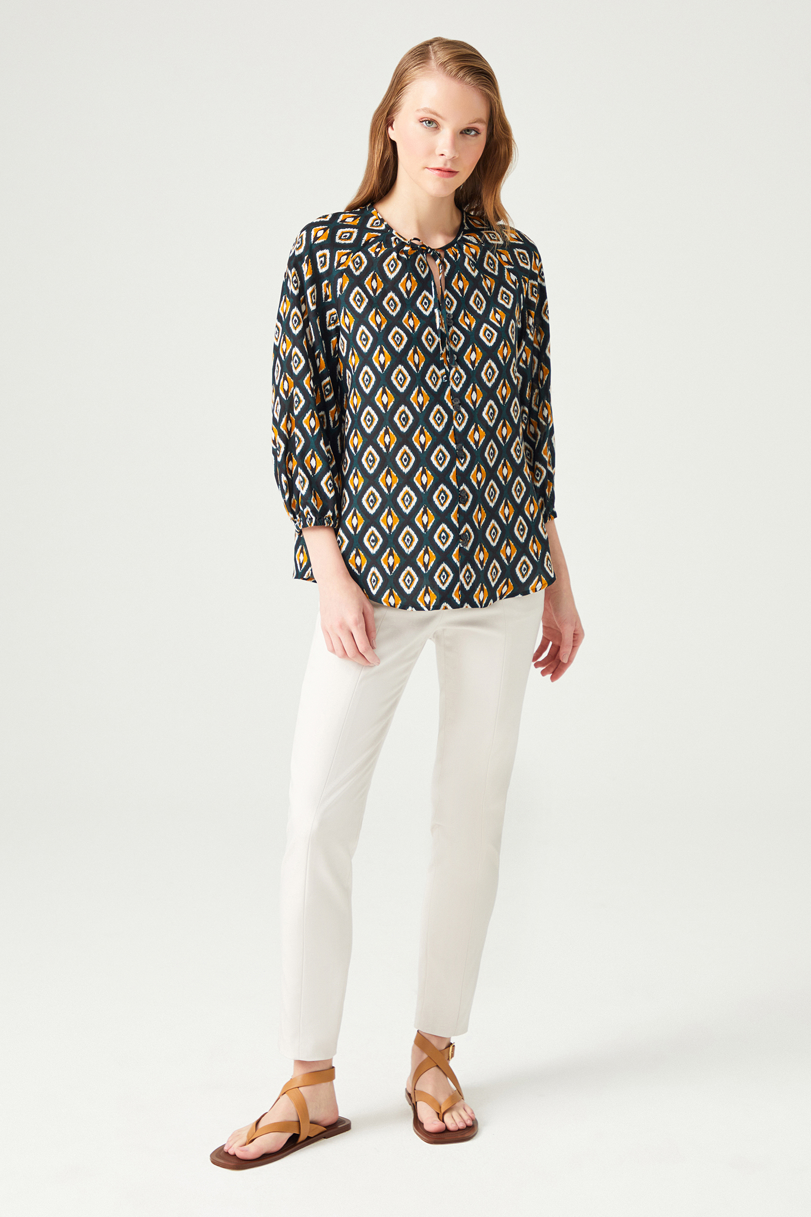 Truvakar Kol Desenli Bluz