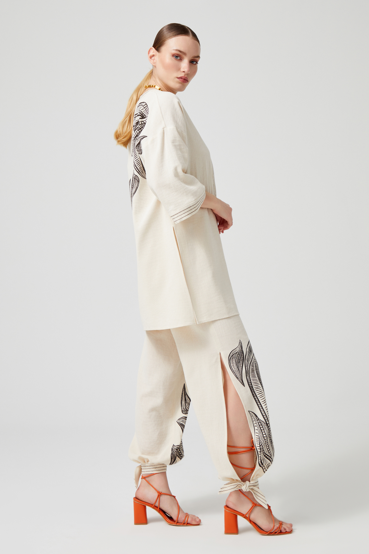 Sırtı Baskılı Doğal Kimono