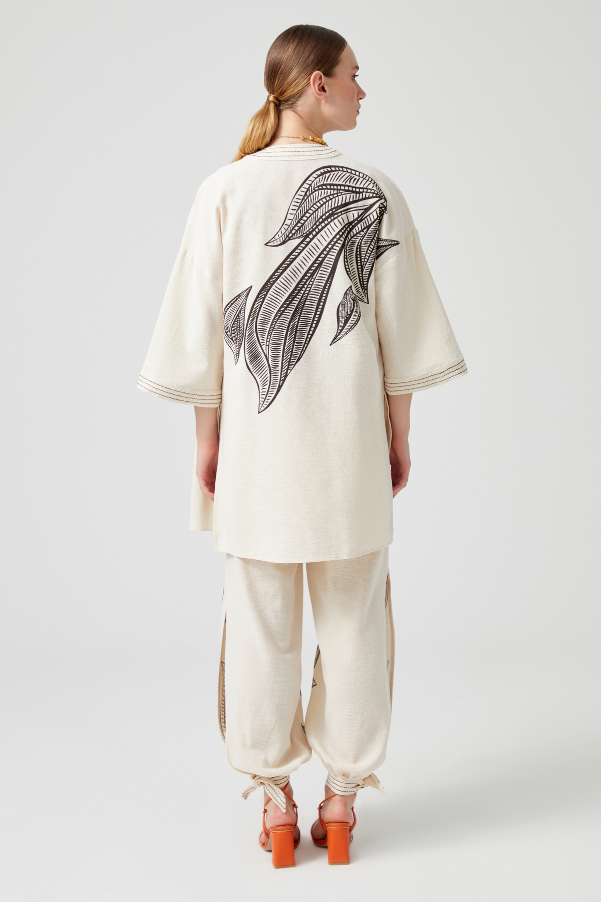 Sırtı Baskılı Doğal Kimono