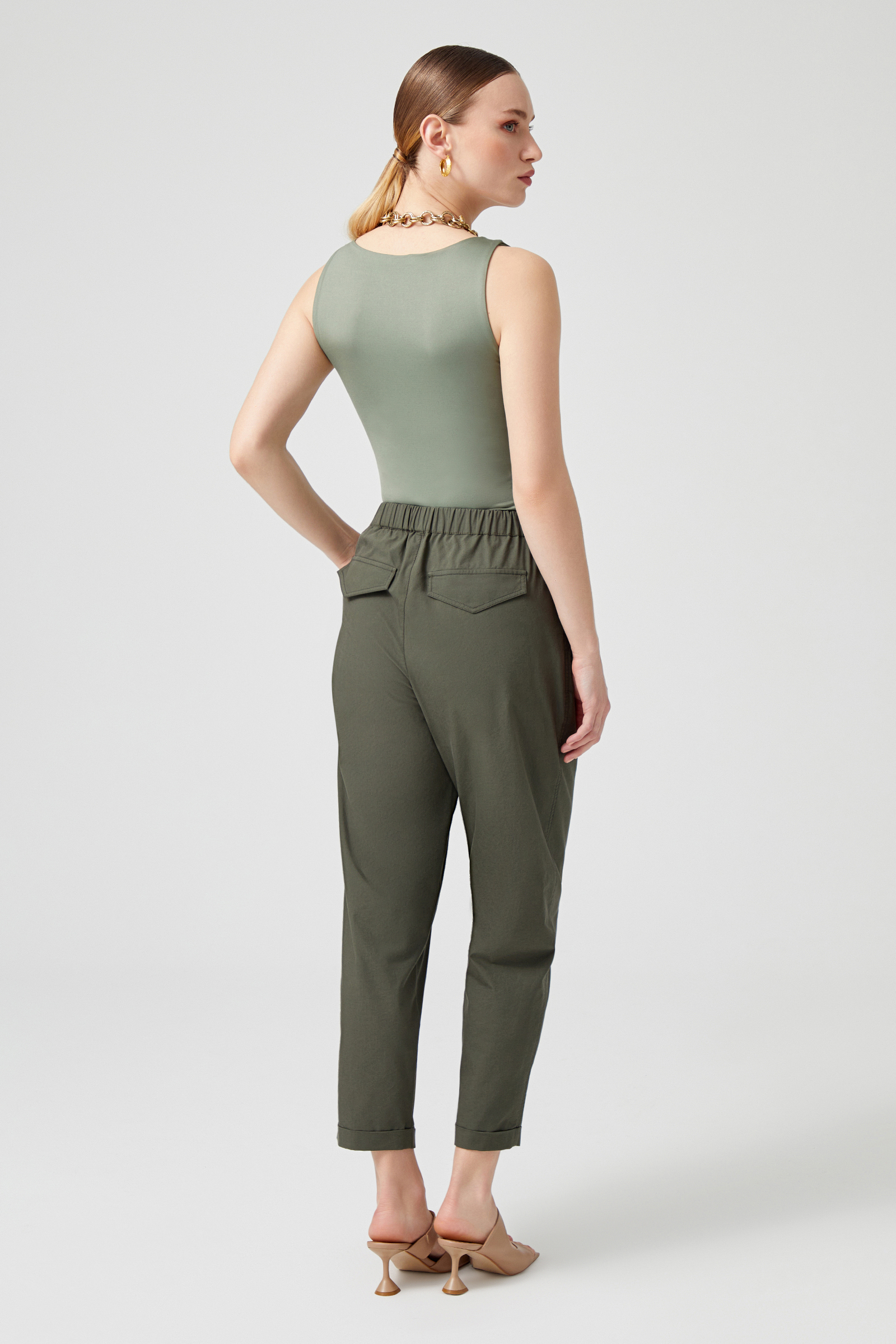 Havuç Form Paraşüt Pantolon